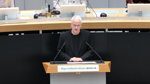 Jan Lehmann bei seiner Rede zum Schutz der kritischen Infrastruktur