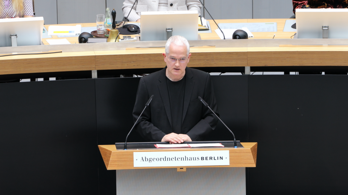 Jan Lehmann bei seiner Rede zum Schutz der kritischen Infrastruktur